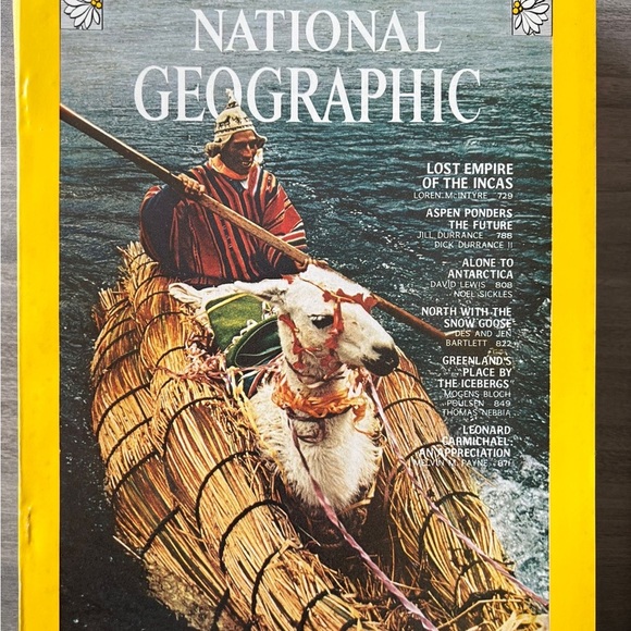 Super Vintage National Geographic Magazine lot. - Picture 3 of 10
